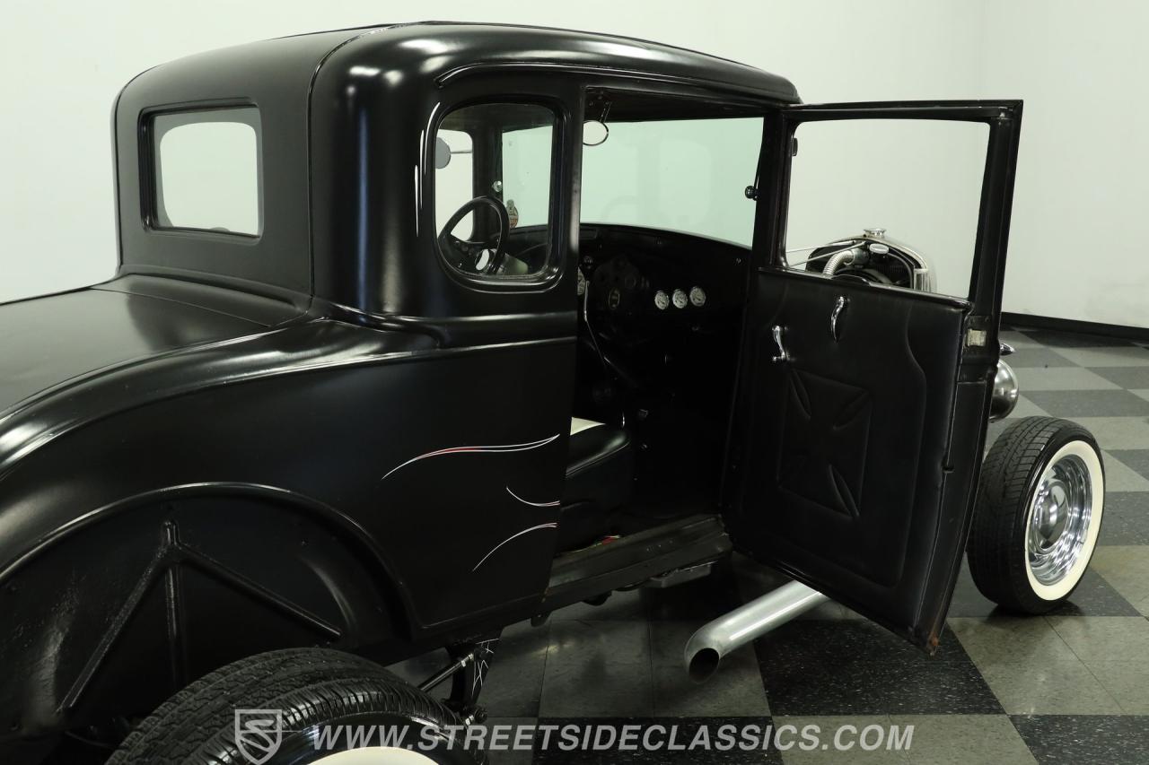 1930 Ford 5-Window Coupe