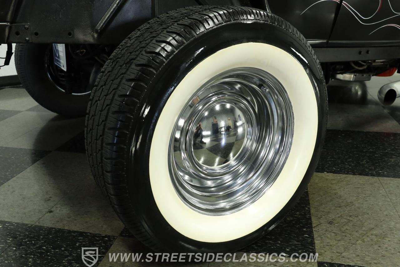 1930 Ford 5-Window Coupe