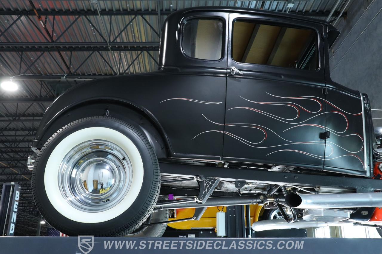 1930 Ford 5-Window Coupe