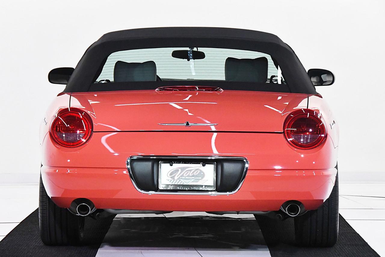 2003 Ford Thunderbird 007 Bond Edition