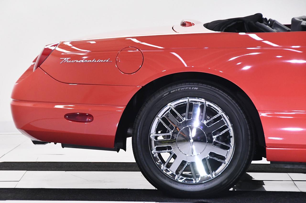 2003 Ford Thunderbird 007 Bond Edition