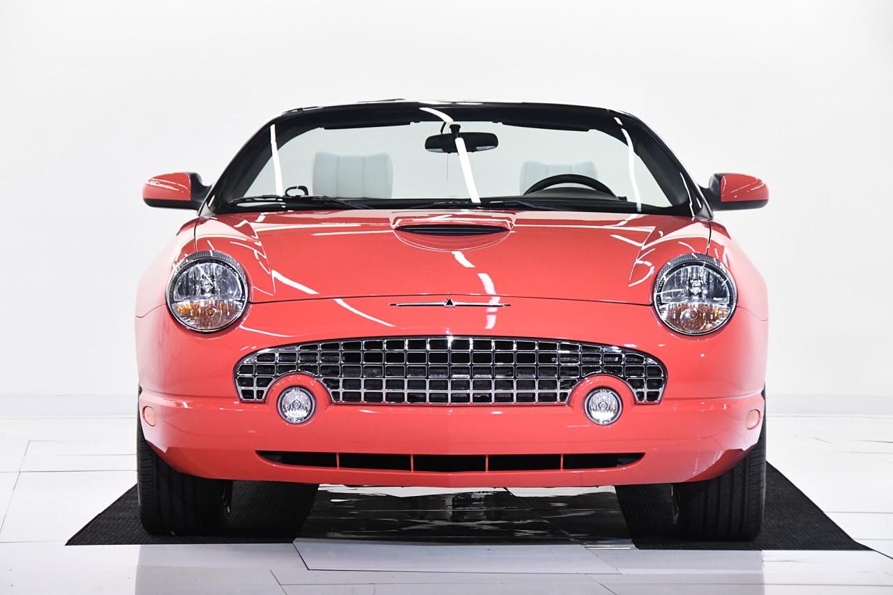 2003 Ford Thunderbird 007 Bond Edition