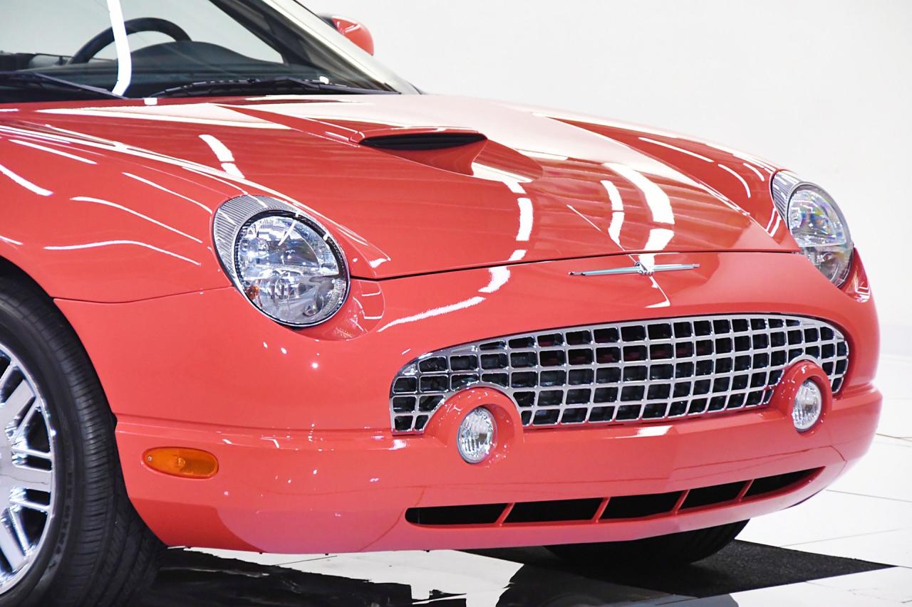 2003 Ford Thunderbird 007 Bond Edition