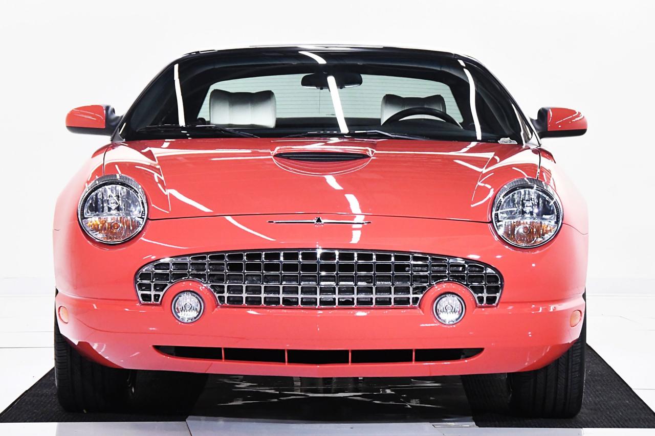 2003 Ford Thunderbird 007 Bond Edition