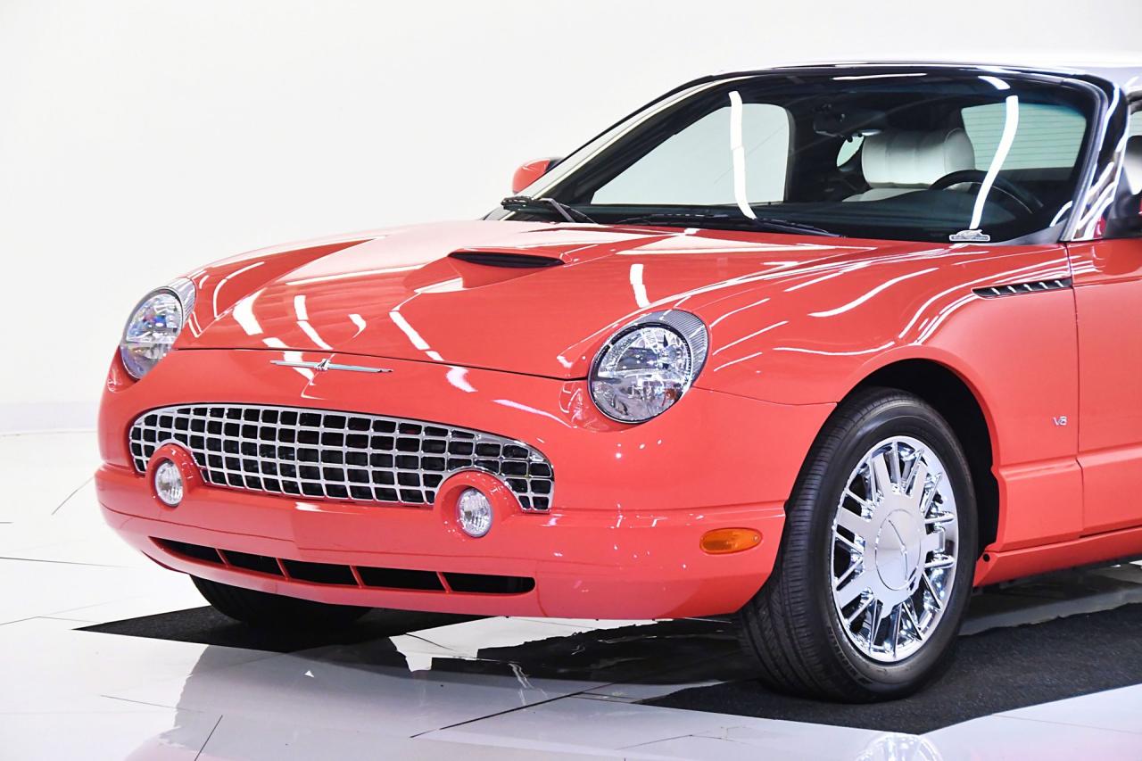 2003 Ford Thunderbird 007 Bond Edition