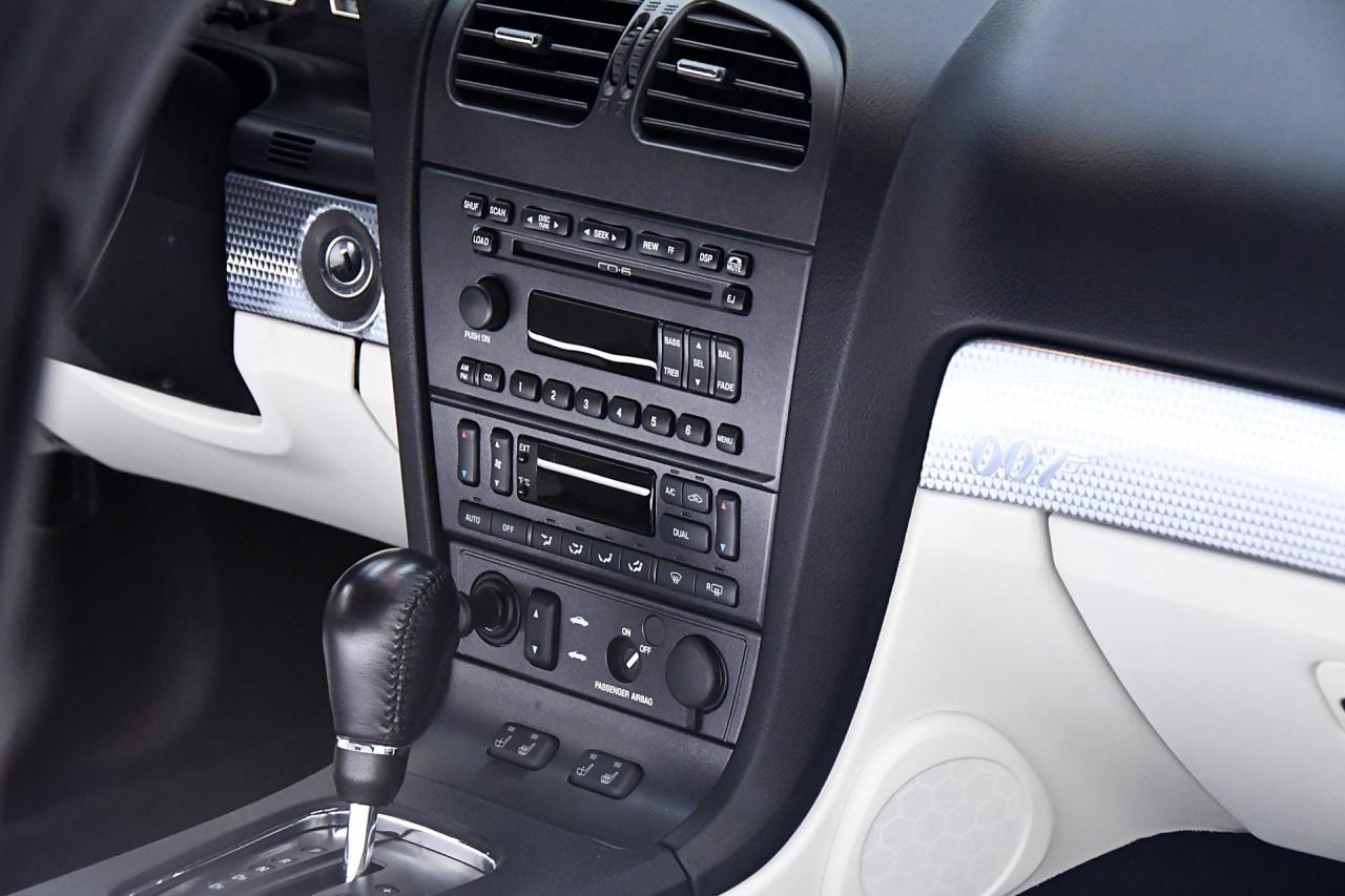2003 Ford Thunderbird 007 Bond Edition
