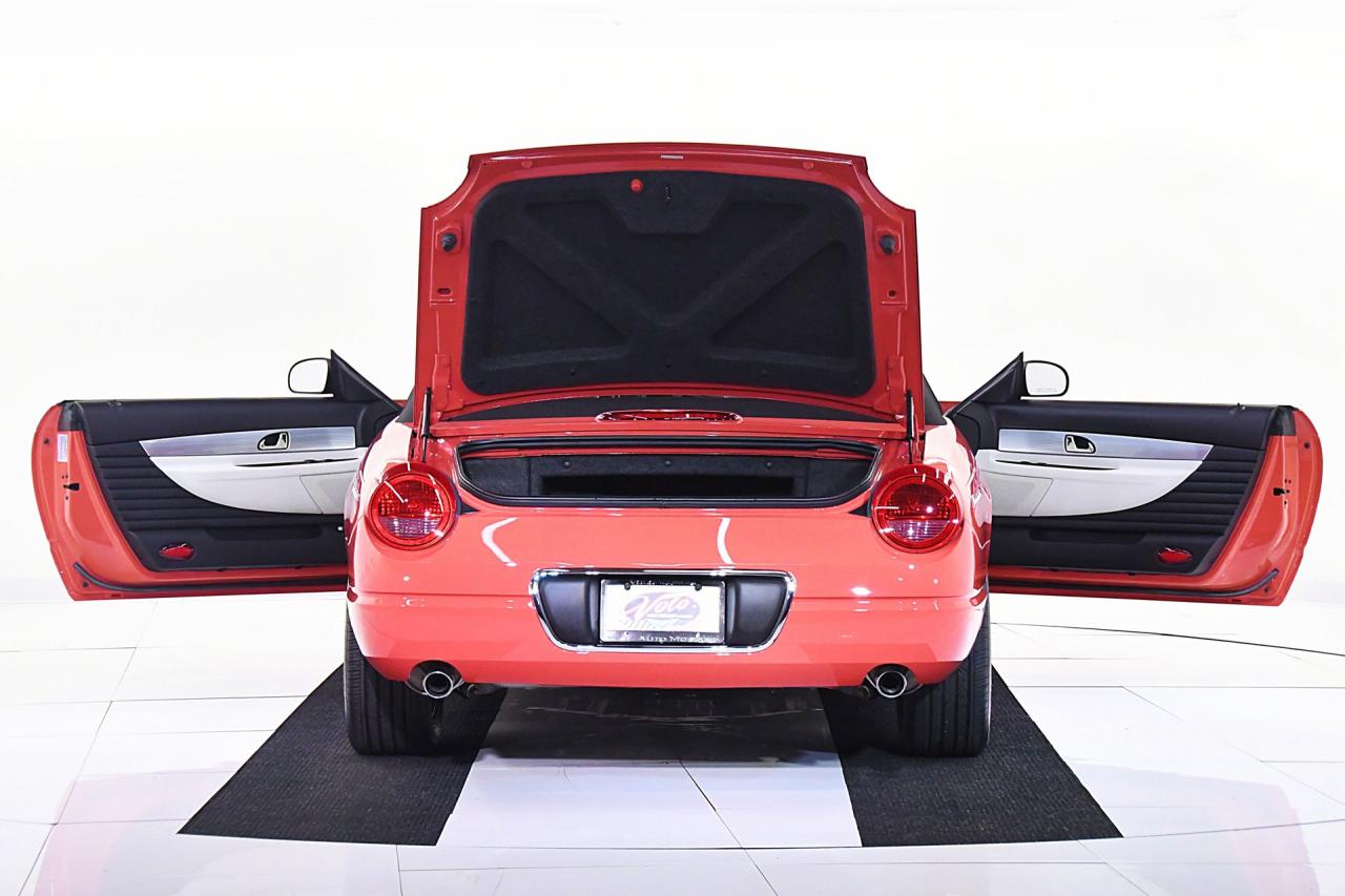2003 Ford Thunderbird 007 Bond Edition