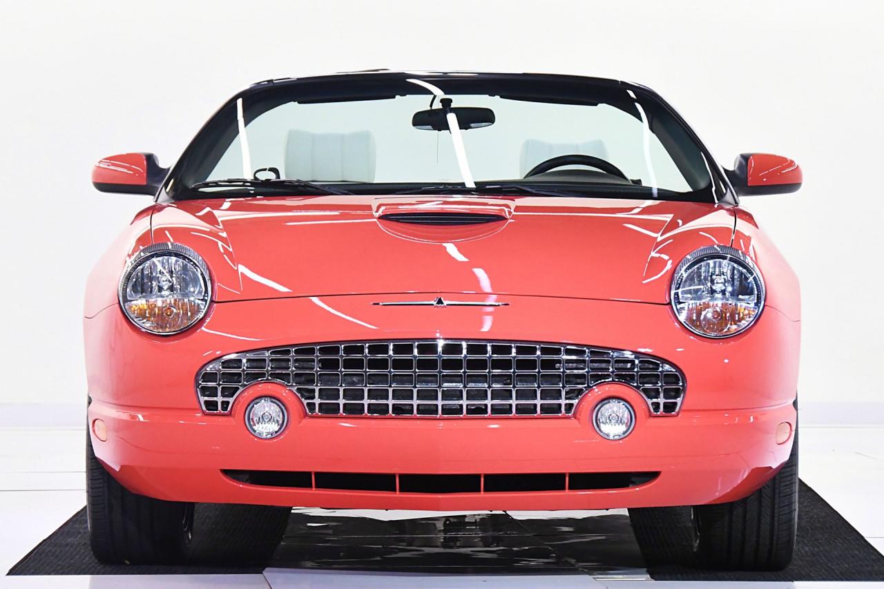2003 Ford Thunderbird 007 Bond Edition