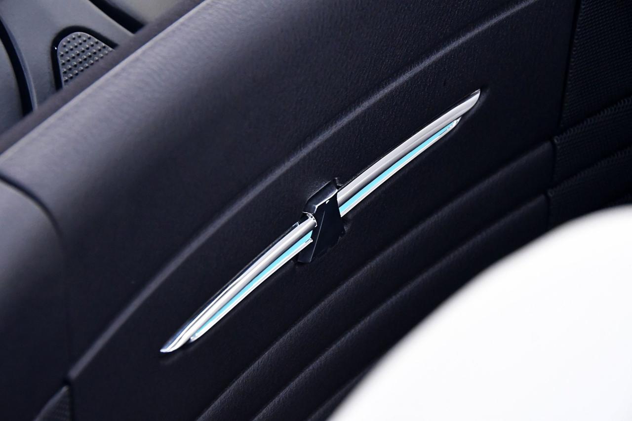 2003 Ford Thunderbird 007 Bond Edition