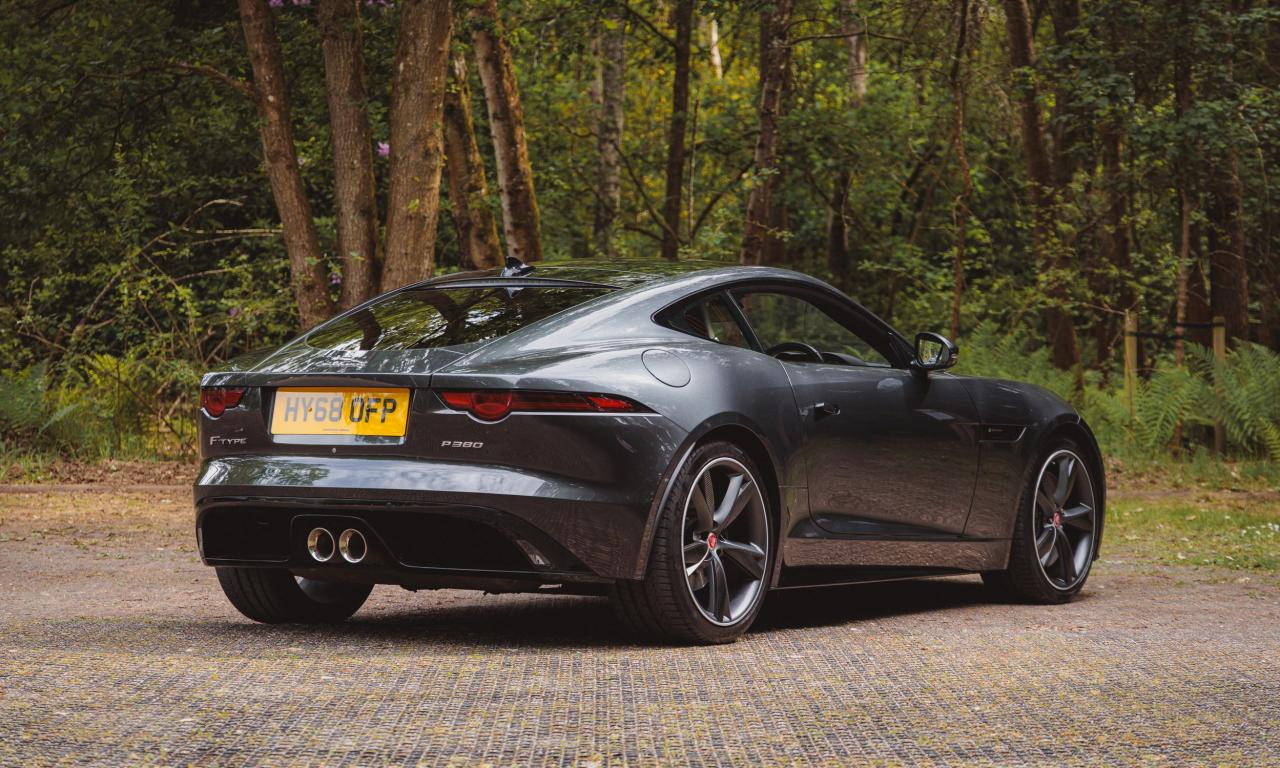 2018 Jaguar F-Type R-Dynamic Coup&eacute; (3.0-litre)