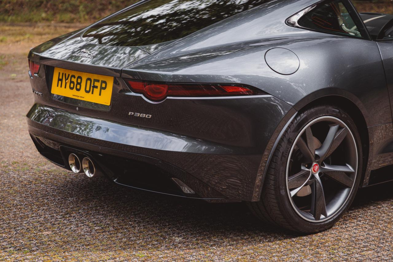 2018 Jaguar F-Type R-Dynamic Coup&eacute; (3.0-litre)