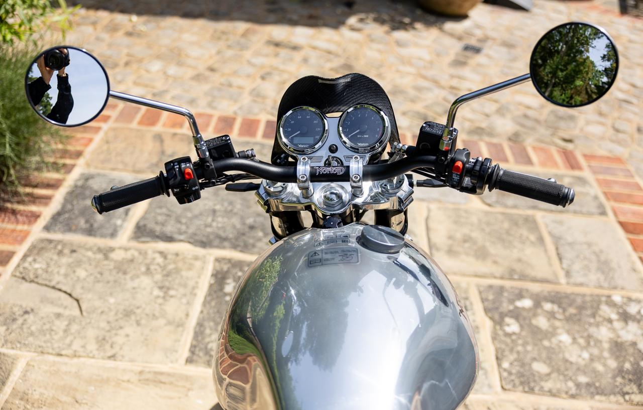 2019 NORTON Dominator Street