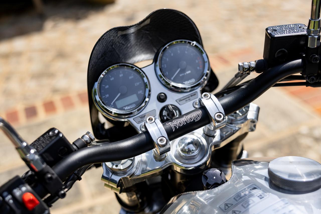 2019 NORTON Dominator Street