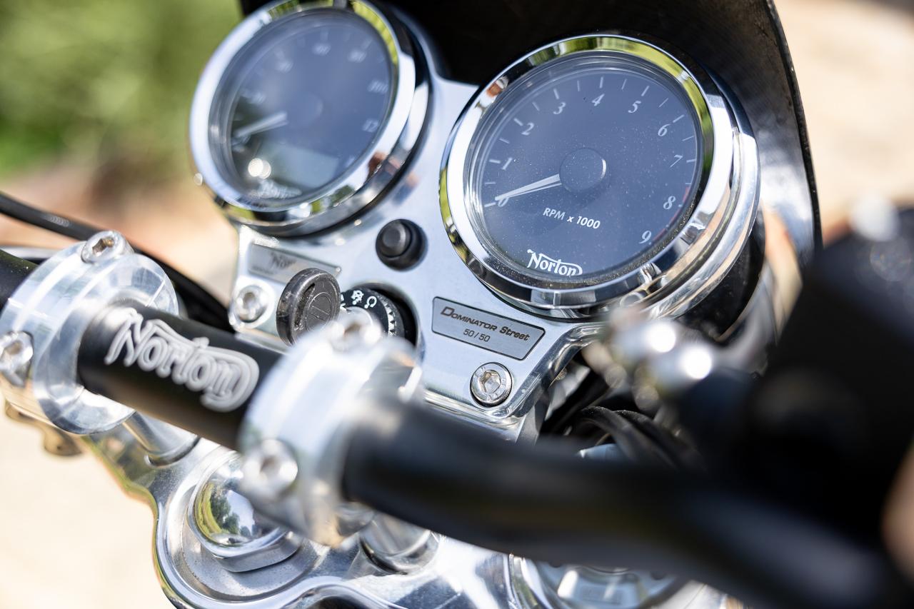 2019 NORTON Dominator Street
