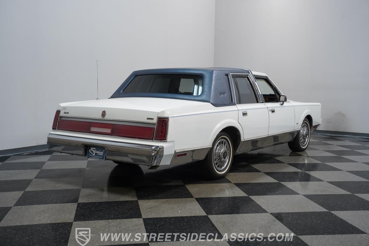 1985 Lincoln Town Car Signature Series