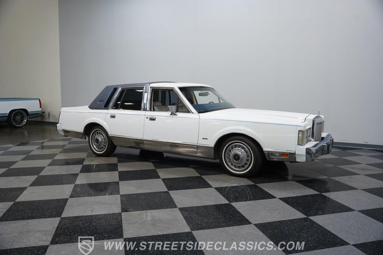 1985 Lincoln Town Car Signature Series