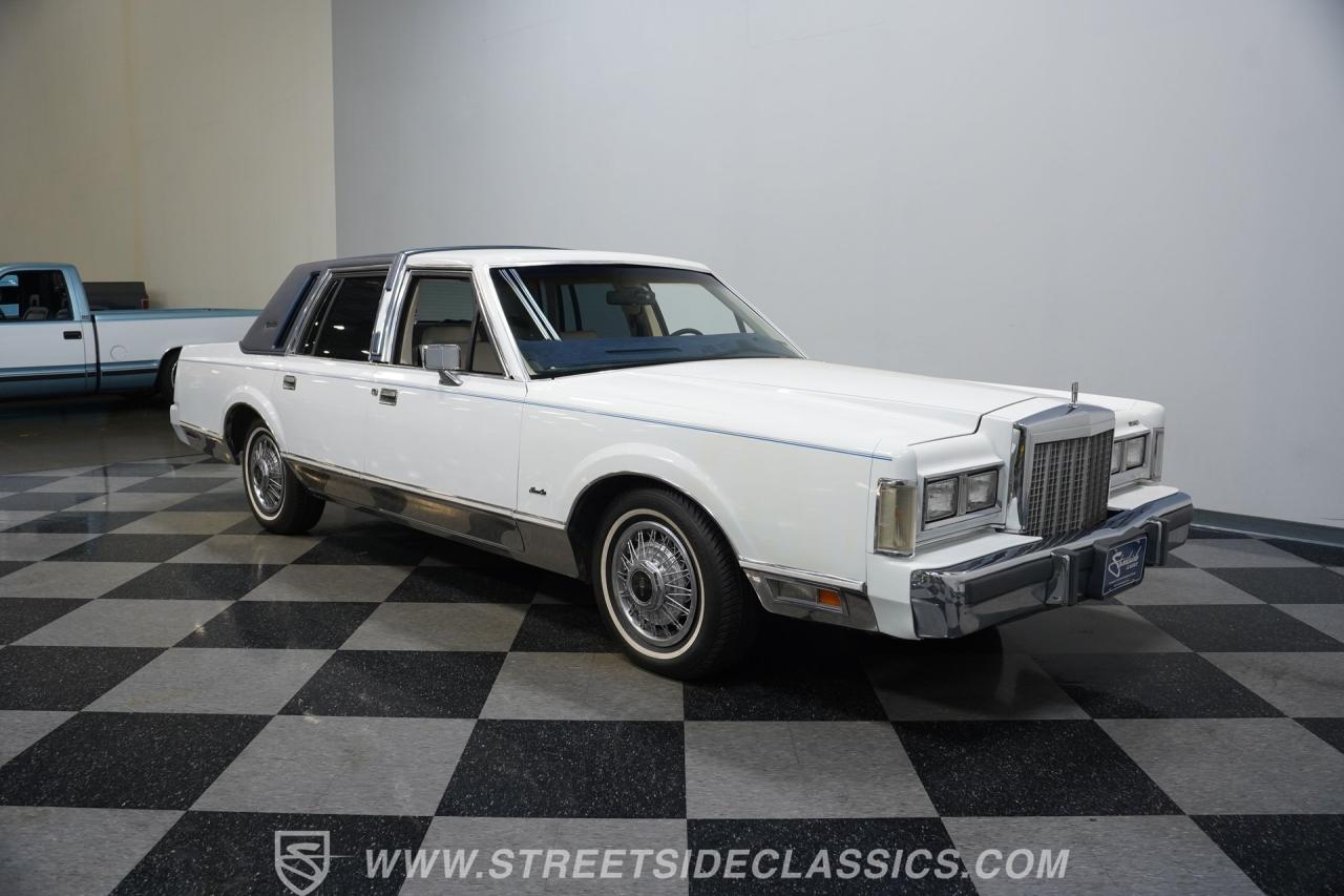 1985 Lincoln Town Car Signature Series
