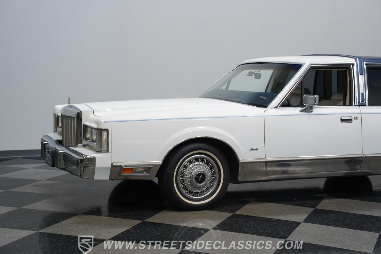 1985 Lincoln Town Car Signature Series