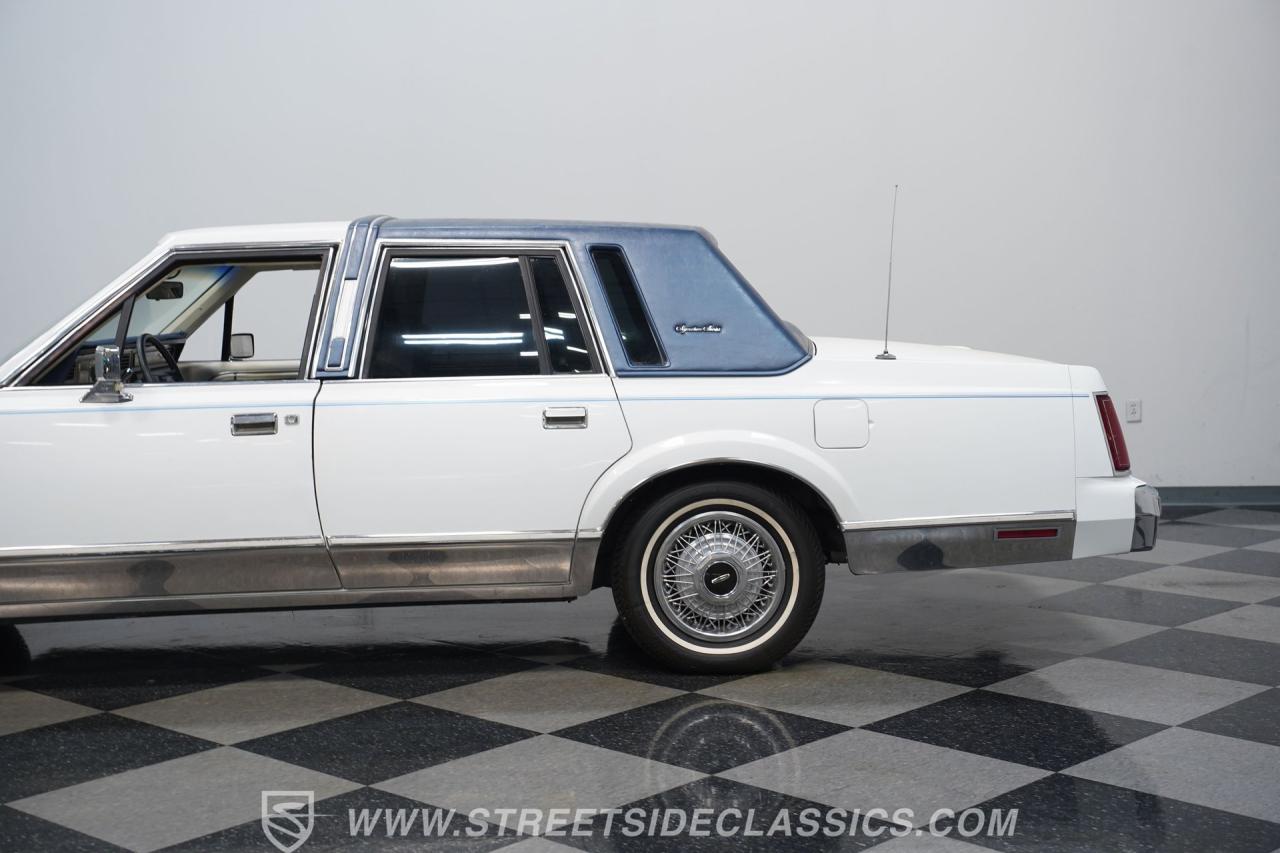 1985 Lincoln Town Car Signature Series