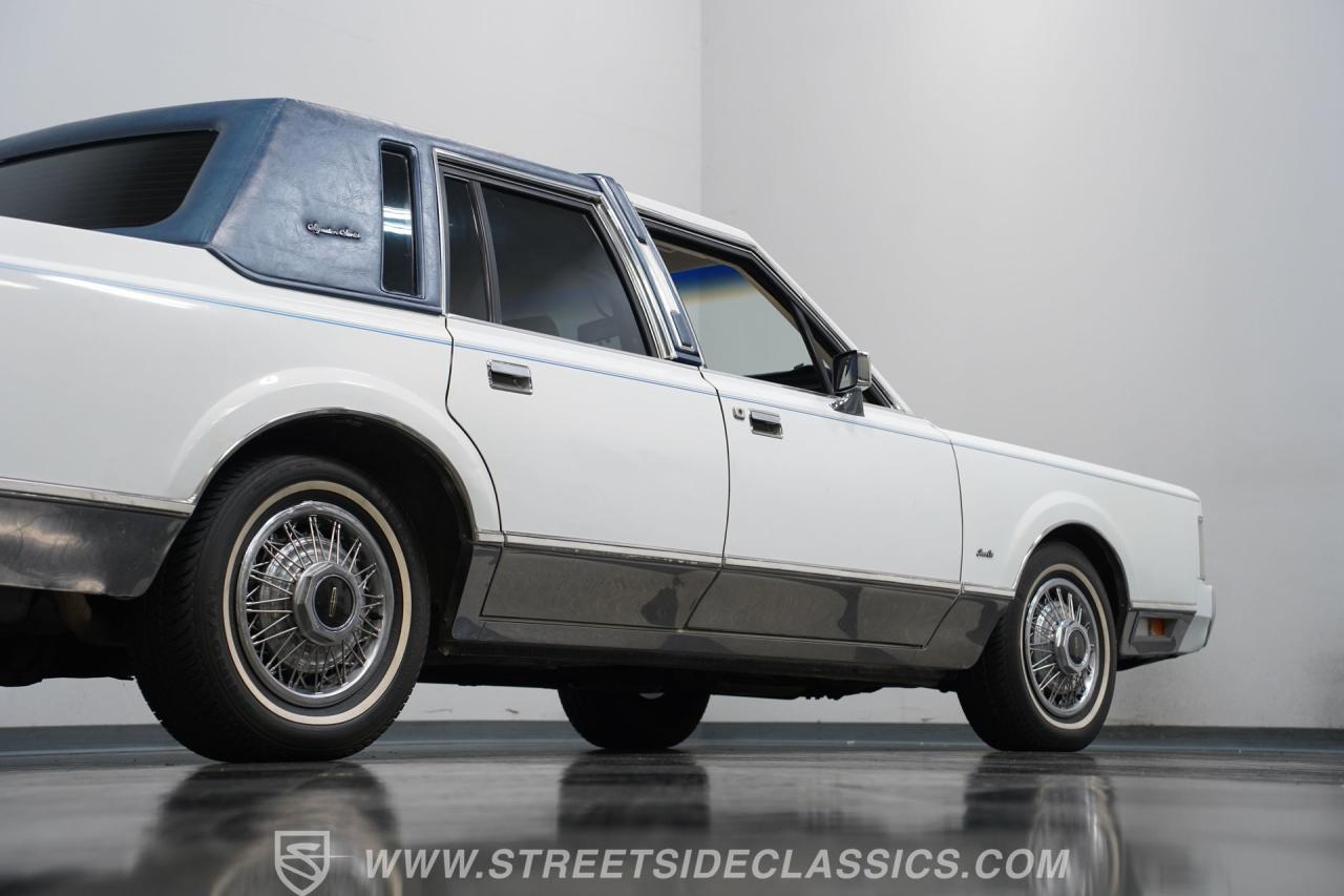 1985 Lincoln Town Car Signature Series