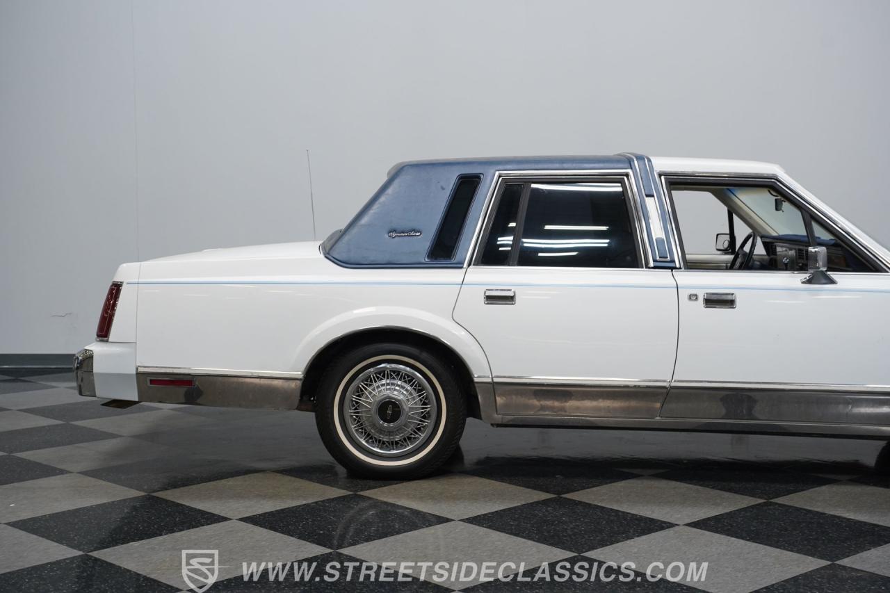 1985 Lincoln Town Car Signature Series