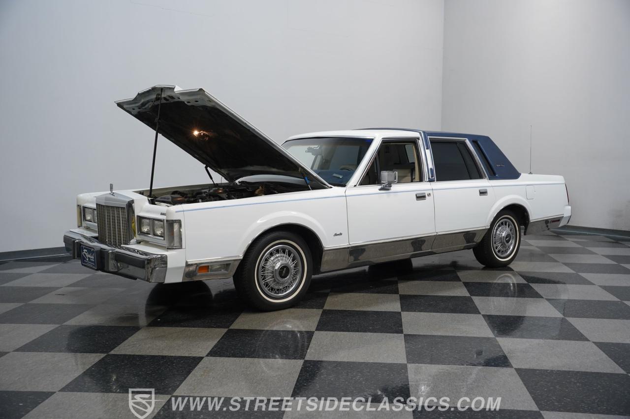 1985 Lincoln Town Car Signature Series