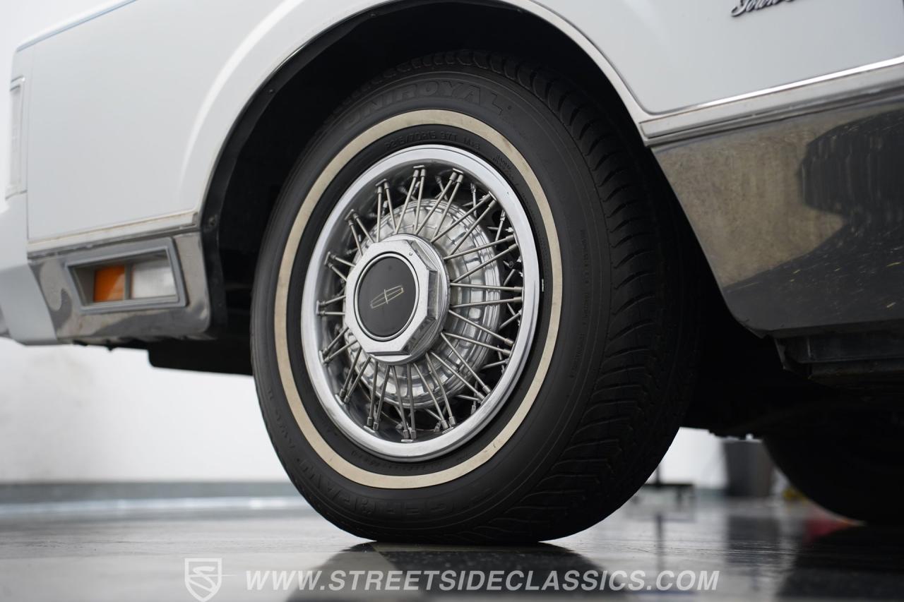 1985 Lincoln Town Car Signature Series