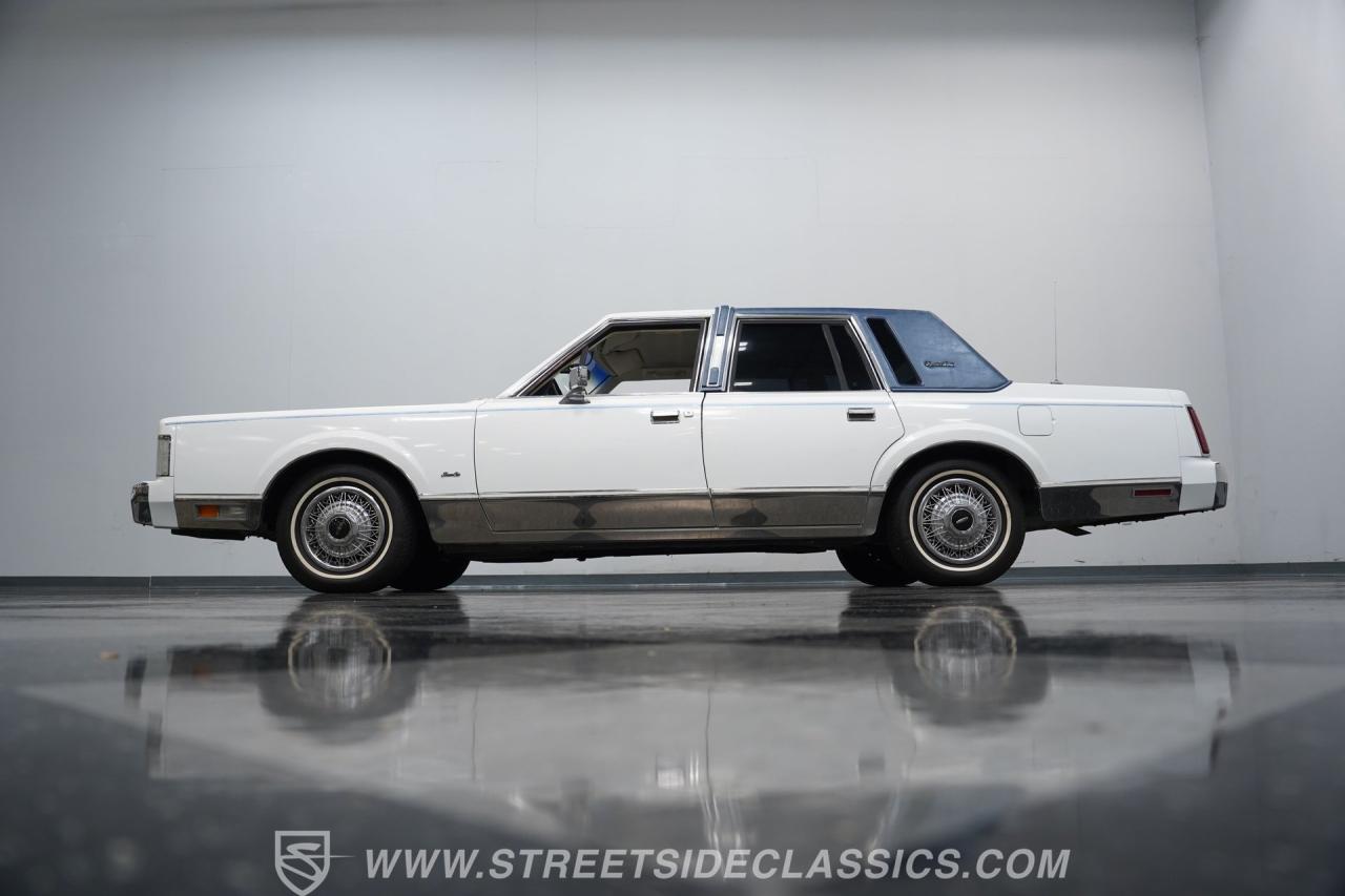 1985 Lincoln Town Car Signature Series