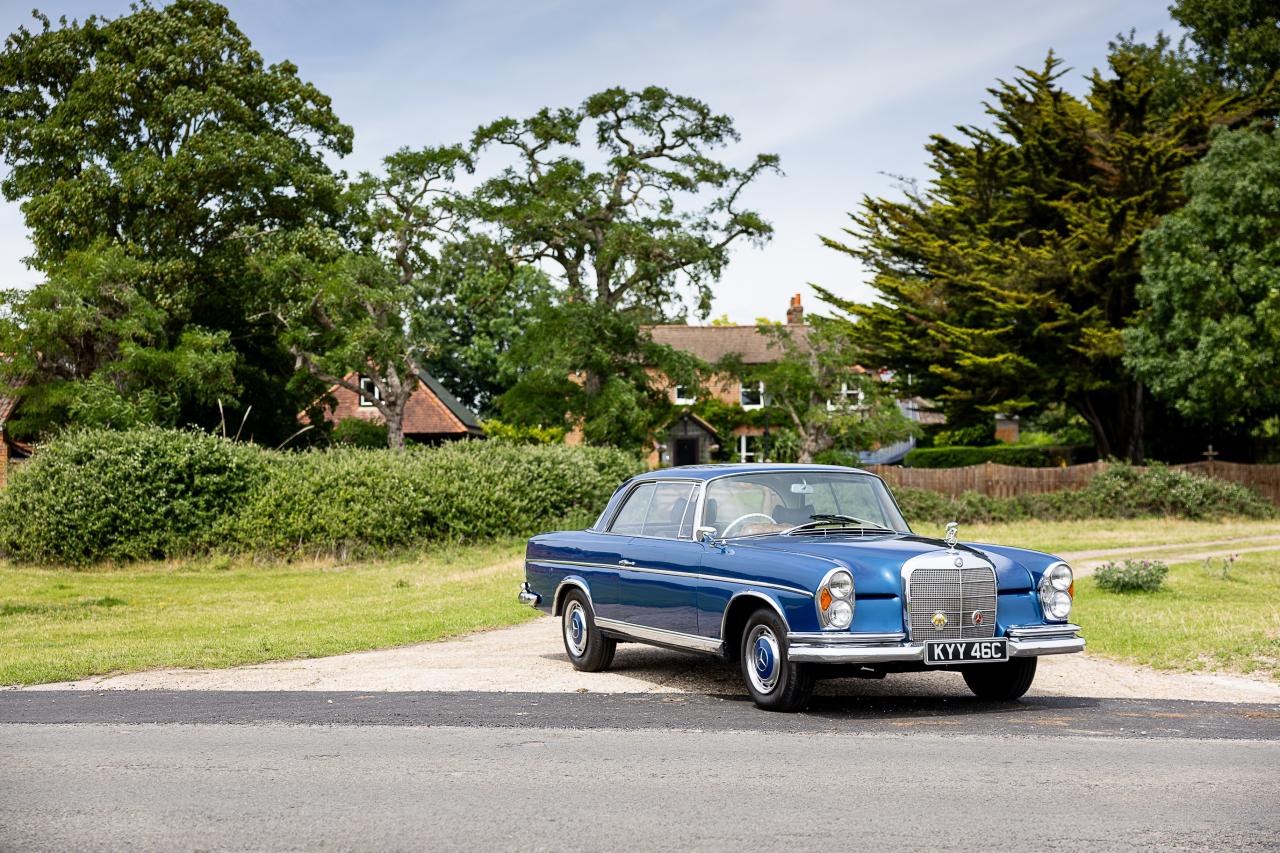 1965 Mercedes - Benz 300 SE Coup&eacute;