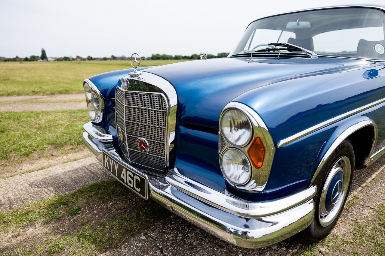 1965 Mercedes - Benz 300 SE Coup&eacute;