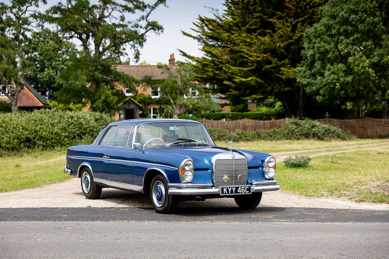 1965 Mercedes - Benz 300 SE Coup&eacute;