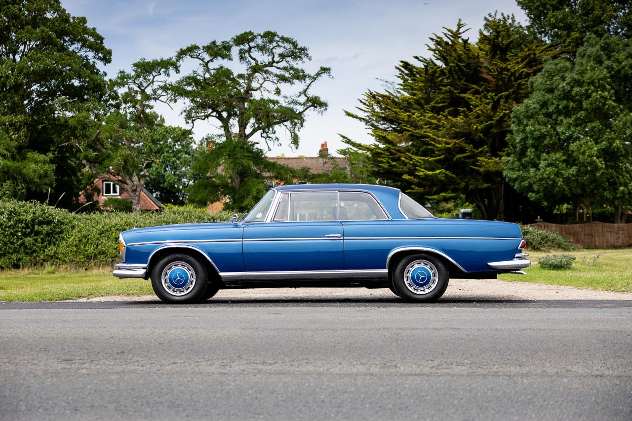 1965 Mercedes - Benz 300 SE Coup&eacute;