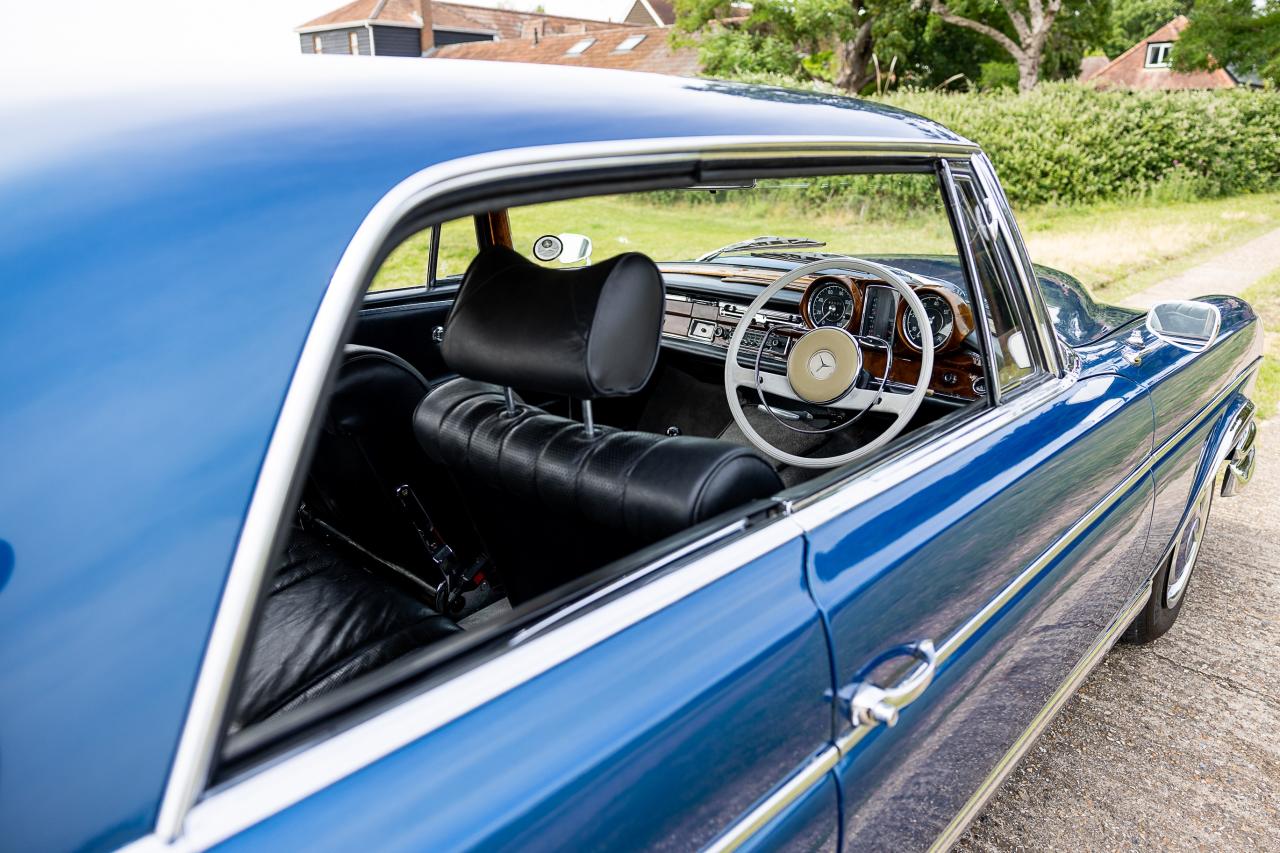 1965 Mercedes - Benz 300 SE Coup&eacute;