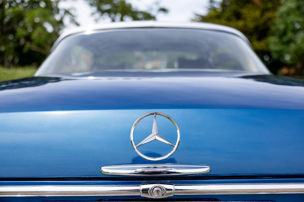 1965 Mercedes - Benz 300 SE Coup&eacute;