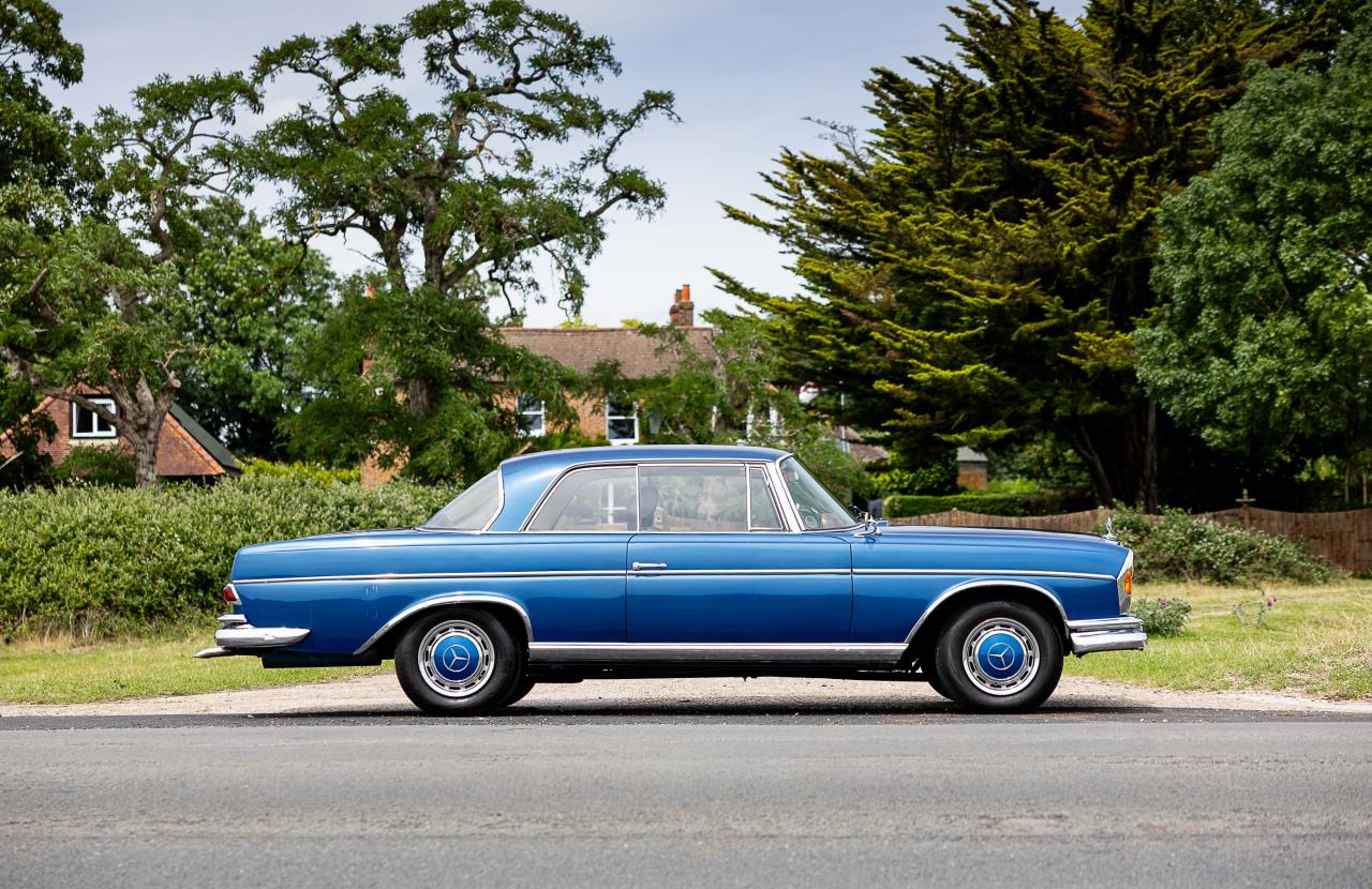 1965 Mercedes - Benz 300 SE Coup&eacute;