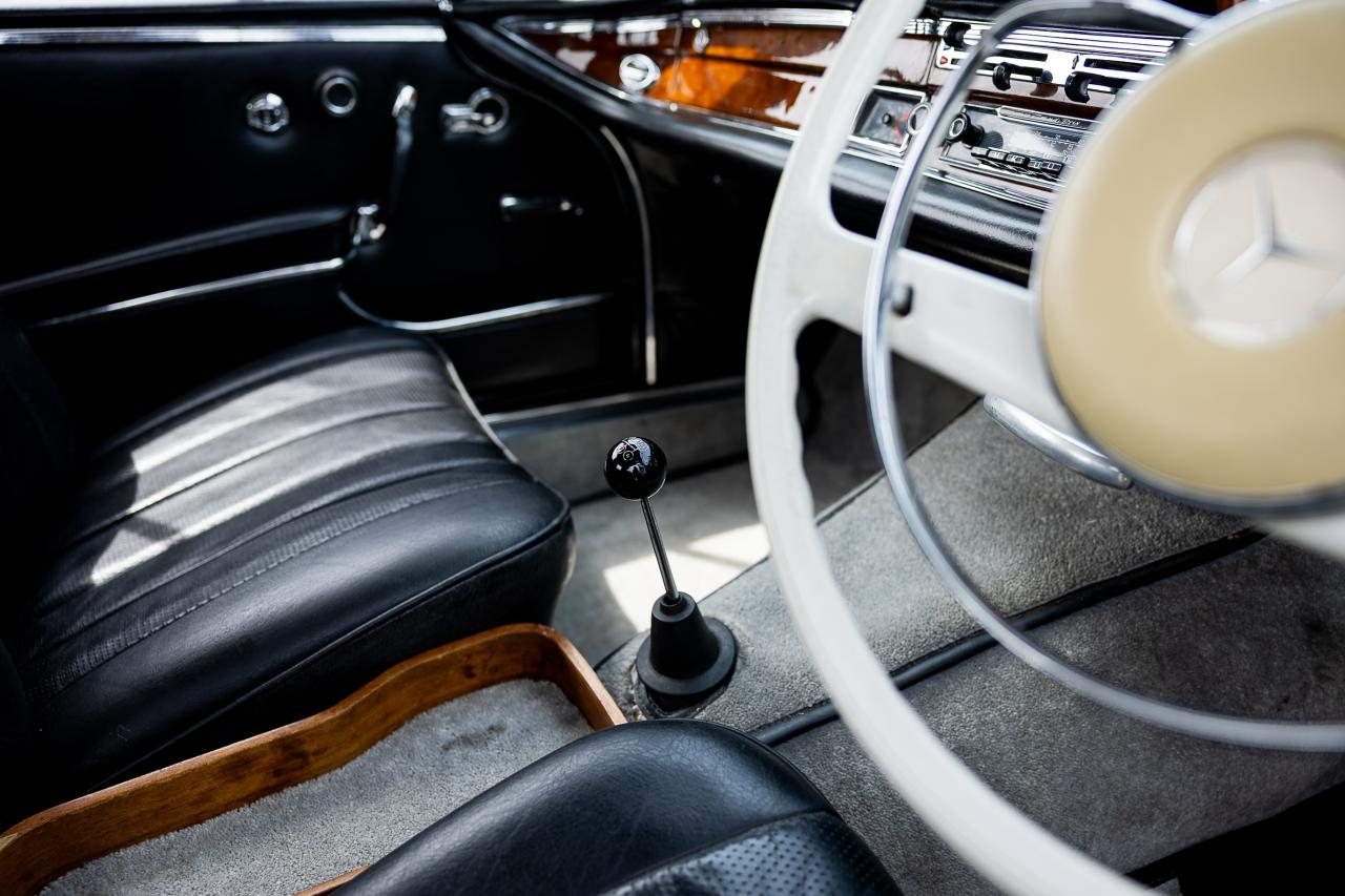 1965 Mercedes - Benz 300 SE Coup&eacute;