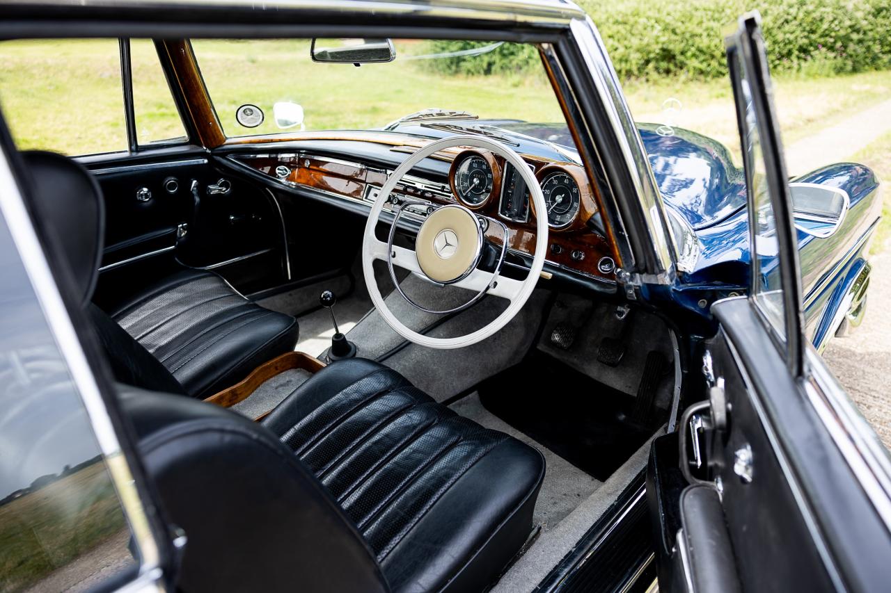 1965 Mercedes - Benz 300 SE Coup&eacute;