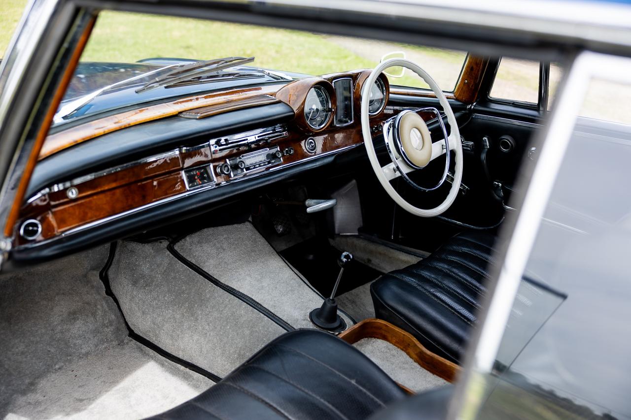 1965 Mercedes - Benz 300 SE Coup&eacute;
