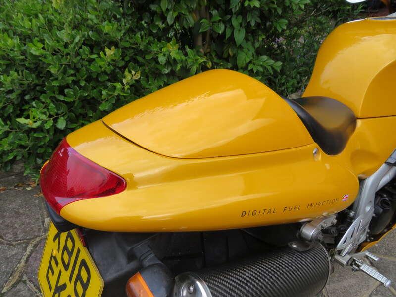 2000 Triumph 955I DAYTONA