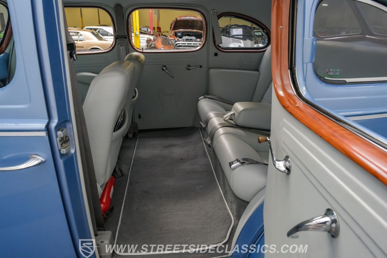 1940 Packard 120 Touring Sedan Street Rod