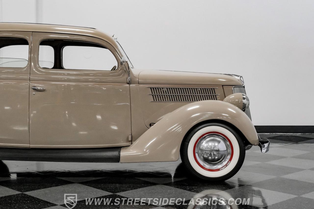 1936 Ford Tudor Sedan Streetrod