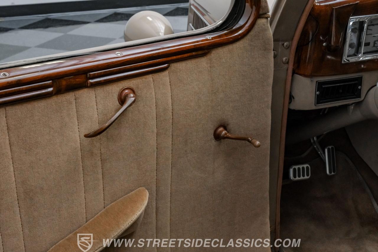 1936 Ford Tudor Sedan Streetrod