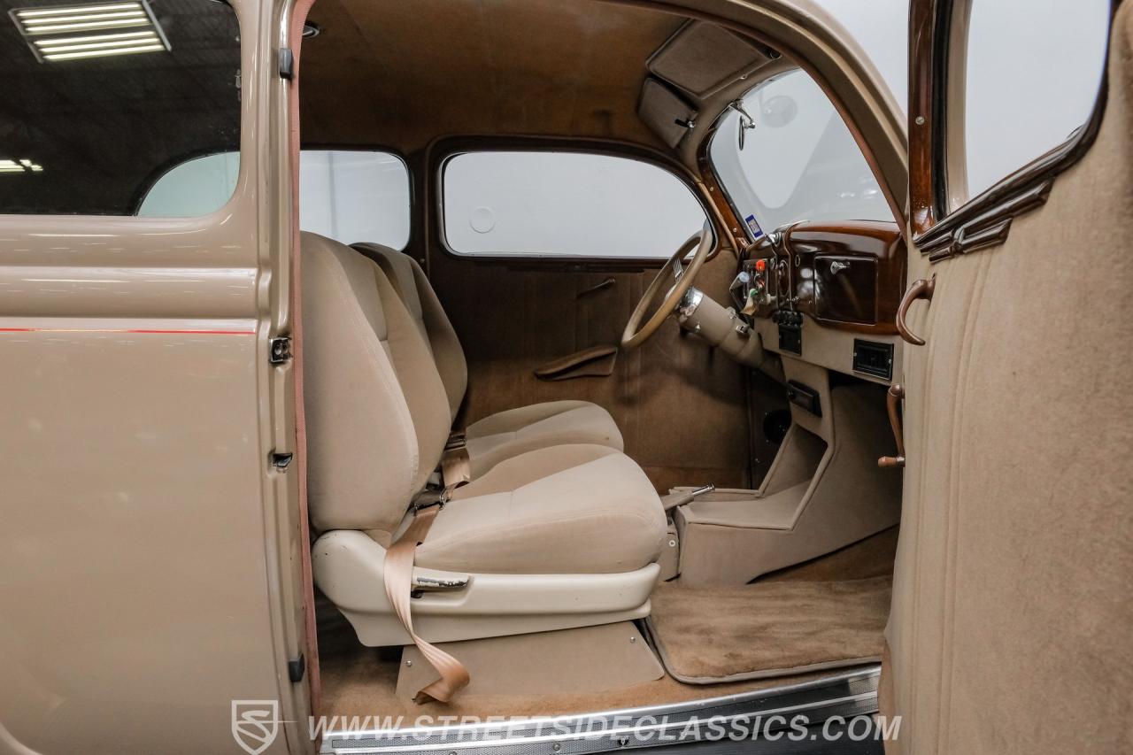 1936 Ford Tudor Sedan Streetrod