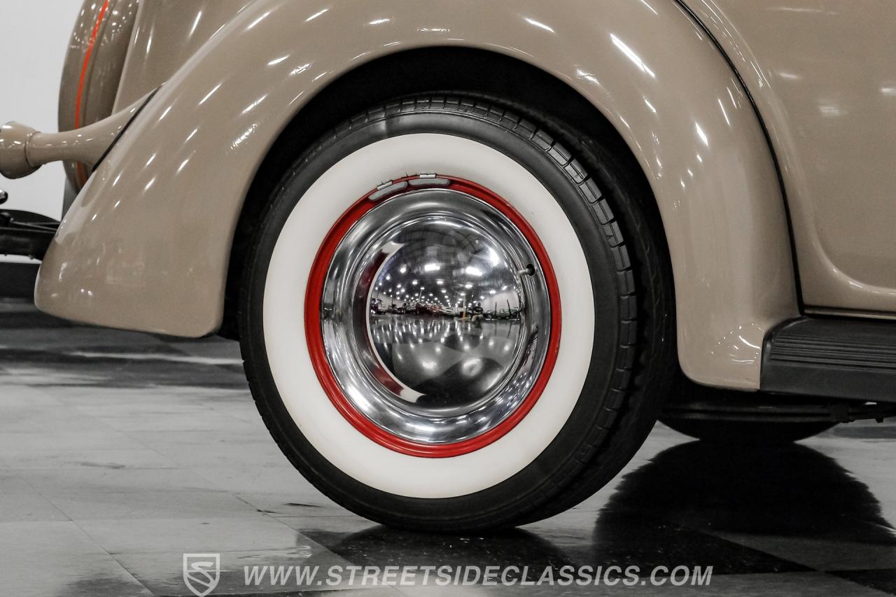 1936 Ford Tudor Sedan Streetrod