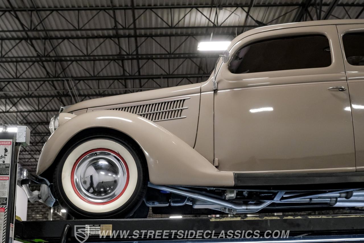 1936 Ford Tudor Sedan Streetrod