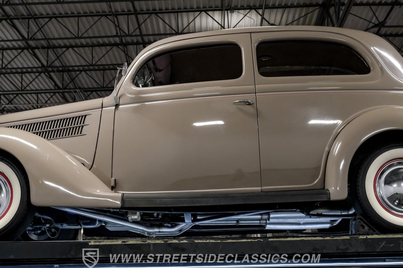 1936 Ford Tudor Sedan Streetrod