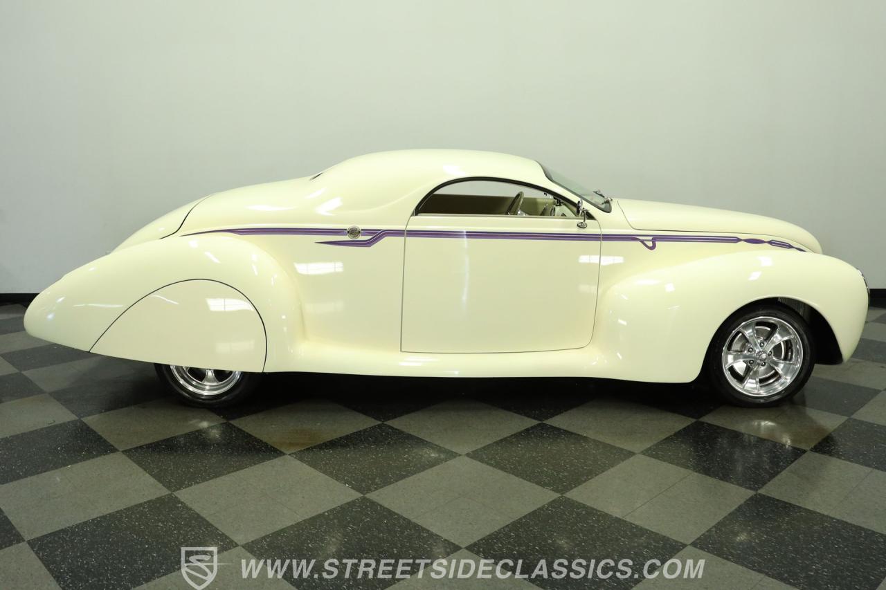 1939 Lincoln Zephyr