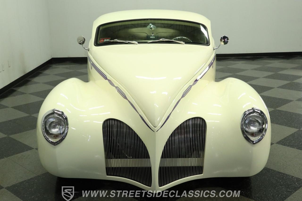 1939 Lincoln Zephyr
