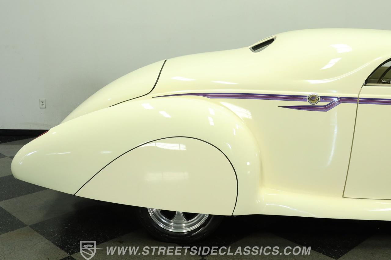 1939 Lincoln Zephyr
