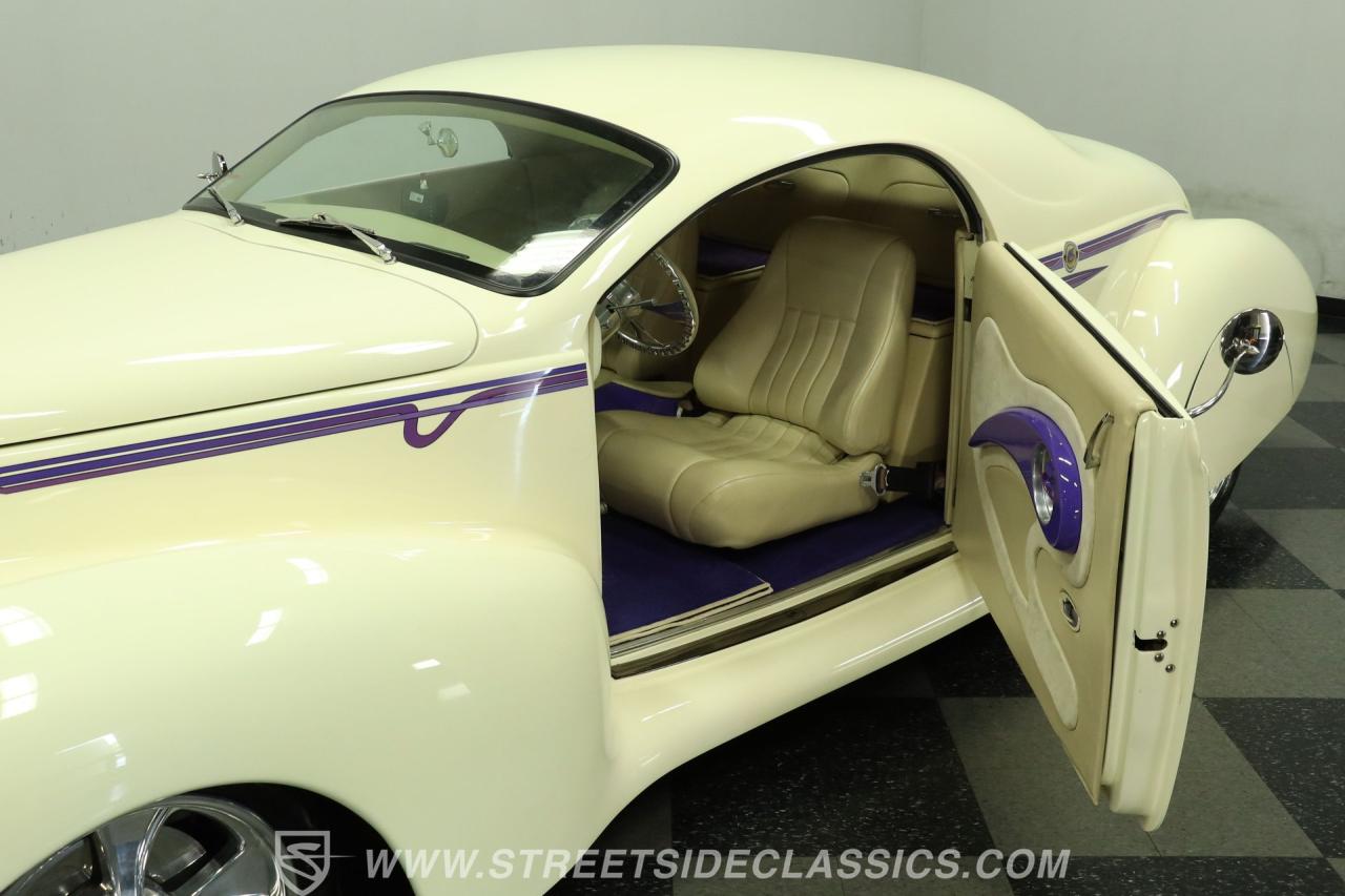 1939 Lincoln Zephyr